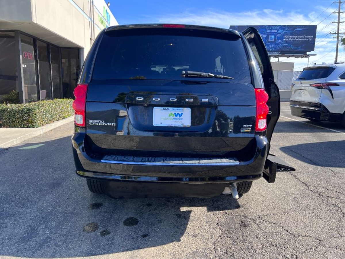 2019 DODGE GRAND CARAVAN - Image 6