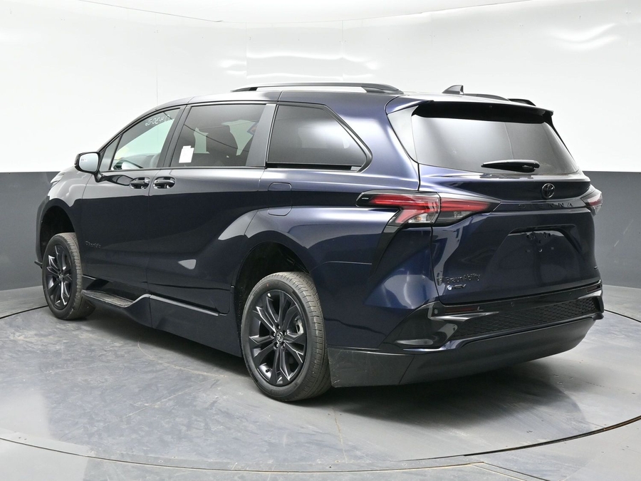New 2026 Toyota Sienna Hybrid XSE Sport - BraunAbility Side Entry Entry Fold Out Automatic Ramp