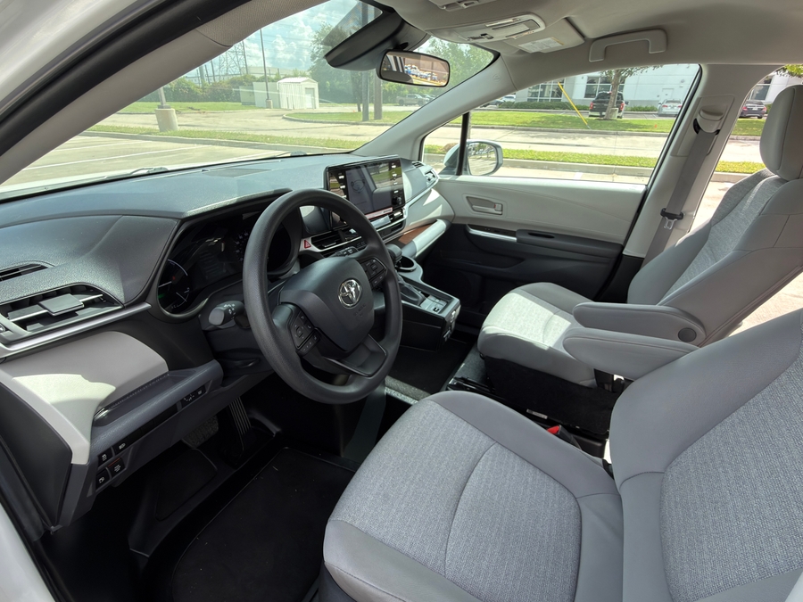 Used 2024 Toyota Sienna Hybrid LE Base - BraunAbility Side Entry Fold Out Automatic Ramp