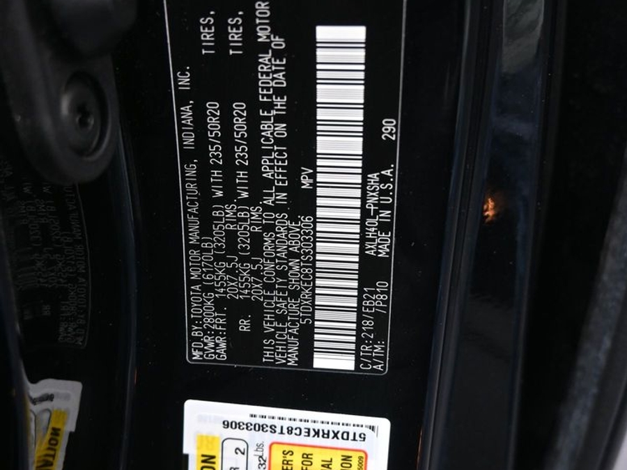 New 2026 Toyota Sienna Hybrid XSE Sport - BraunAbility Side Entry Fold Out Automatic Ramp