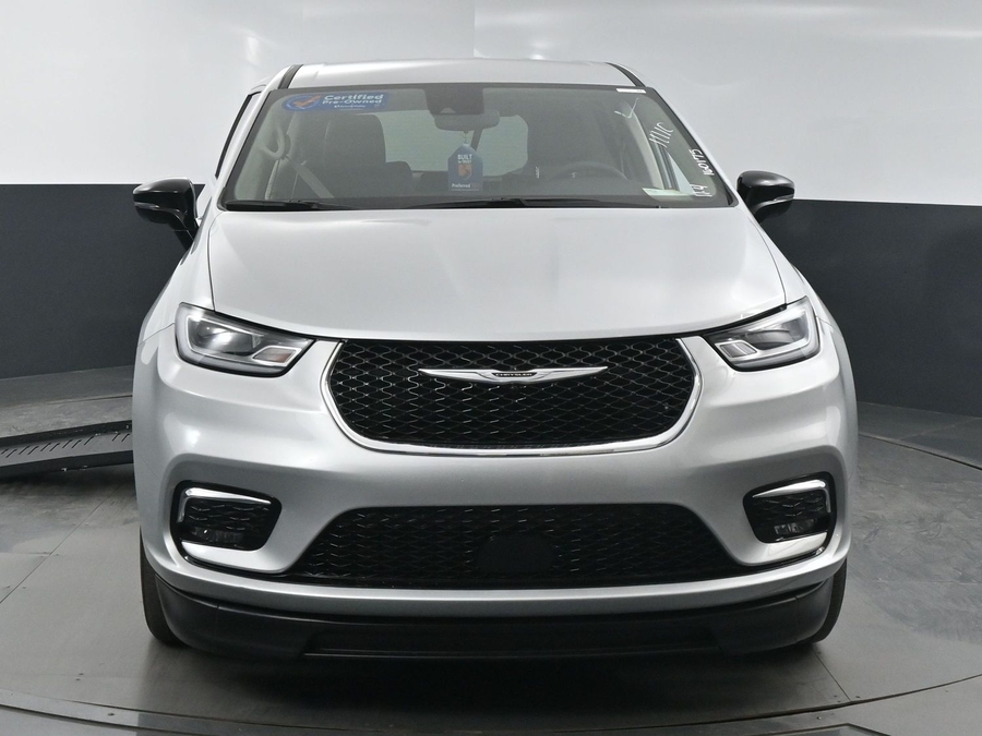 Used 2024 Chrysler Pacifica Touring L - BraunAbility Side Entry Entry Fold Out Automatic Ramp