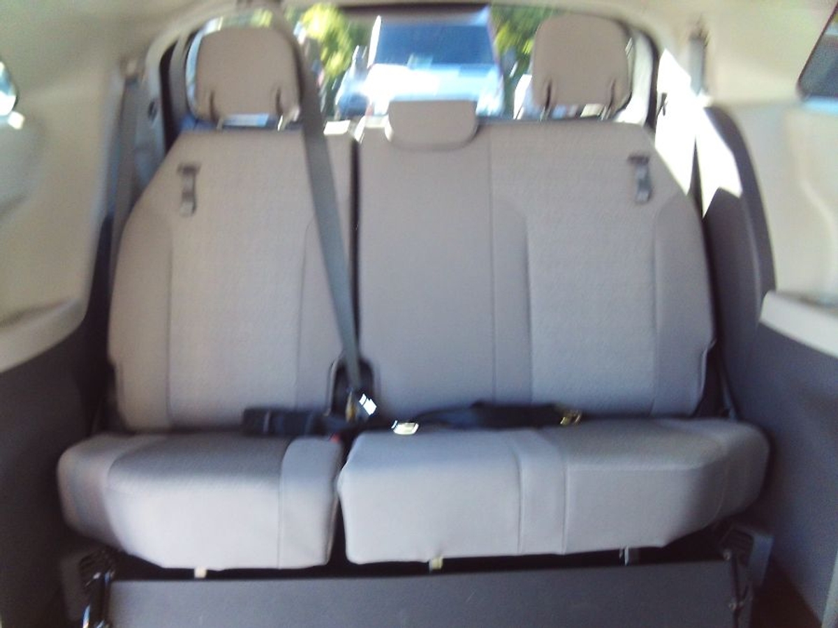 2022 TOYOTA SIENNA - Image 17