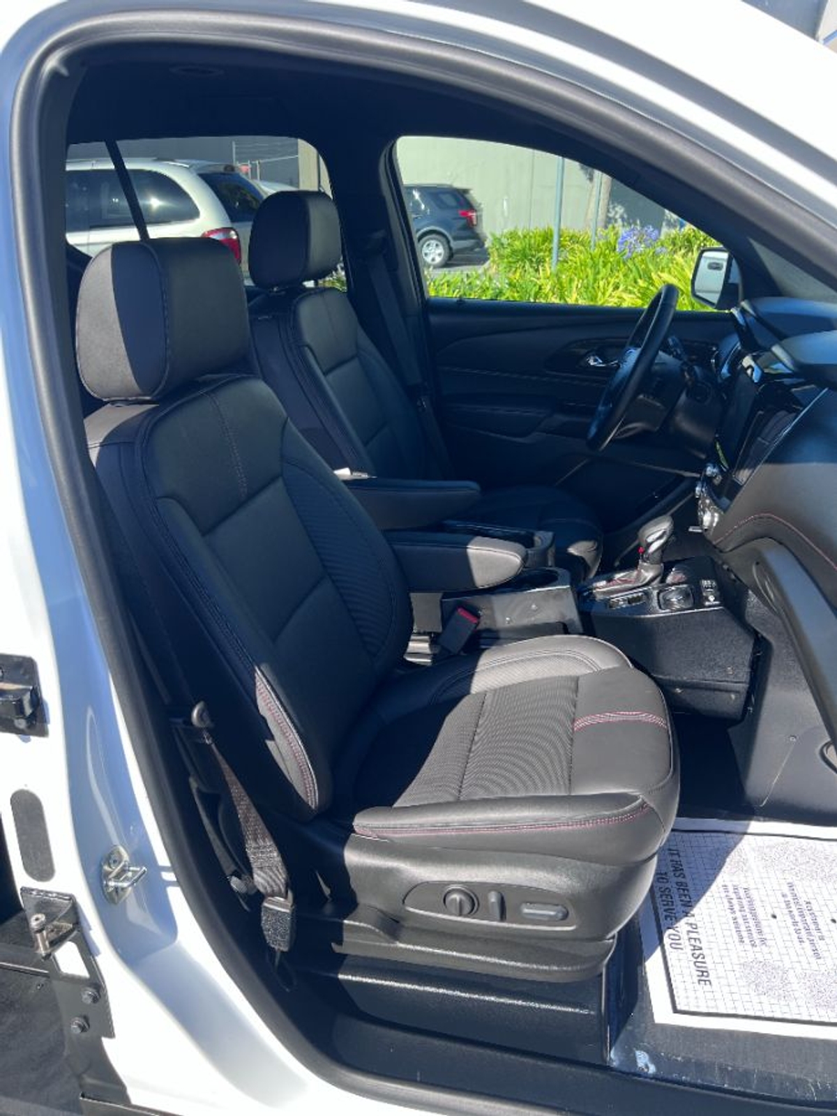 2023 CHEVROLET TRAVERSE - Image 16