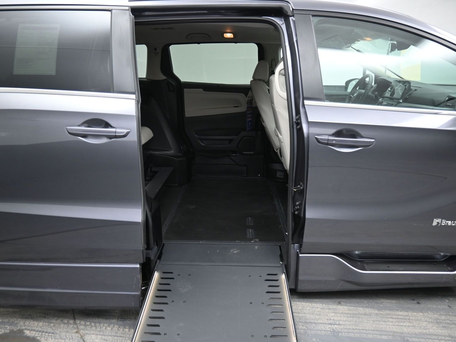 New 2026 Honda Odyssey EX-L - BraunAbility Side Entry Entry In Floor Automatic Ramp