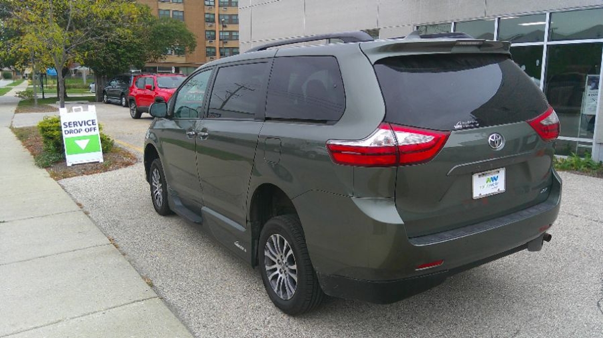2018 TOYOTA SIENNA - Image 5