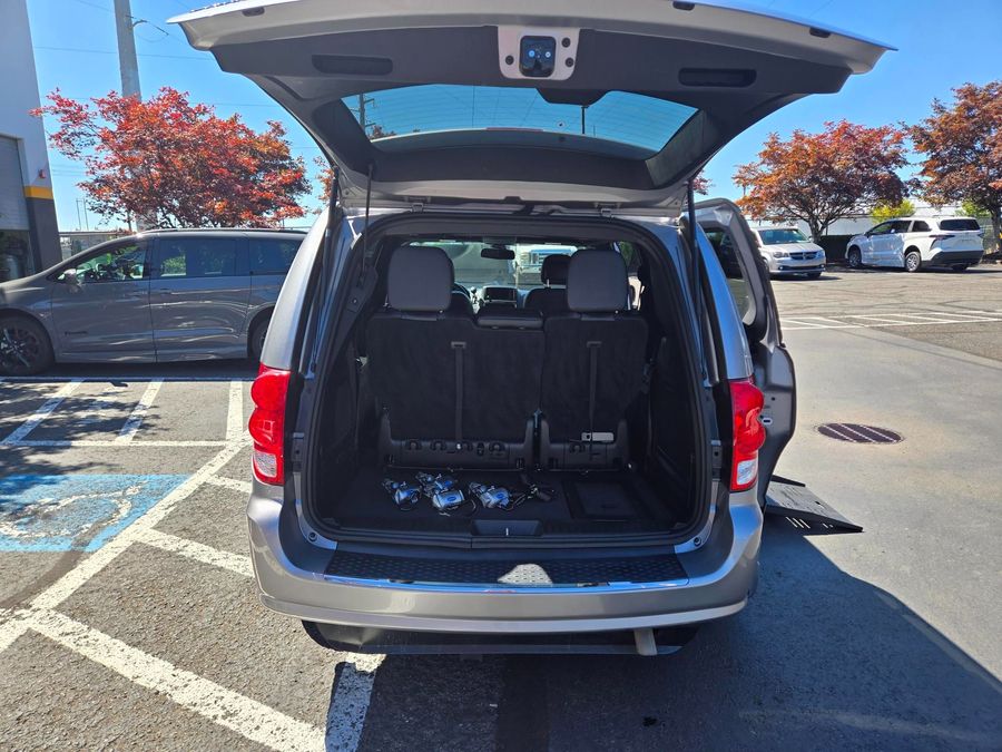 Used 2019 Dodge Grand Caravan GT - BraunAbility Side Entry Entry Fold Out Automatic Ramp