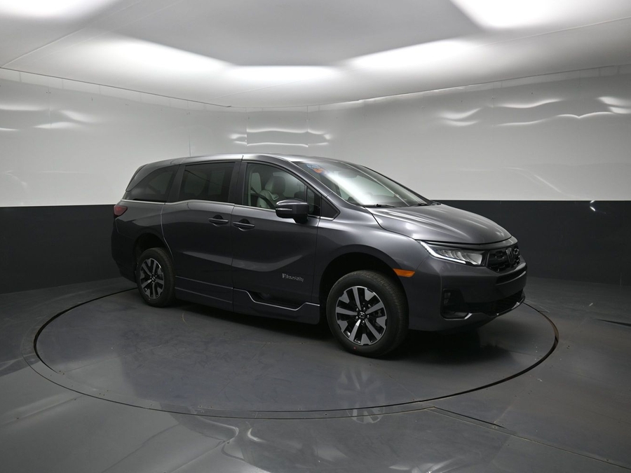 Grey Honda Odyssey image number 16
