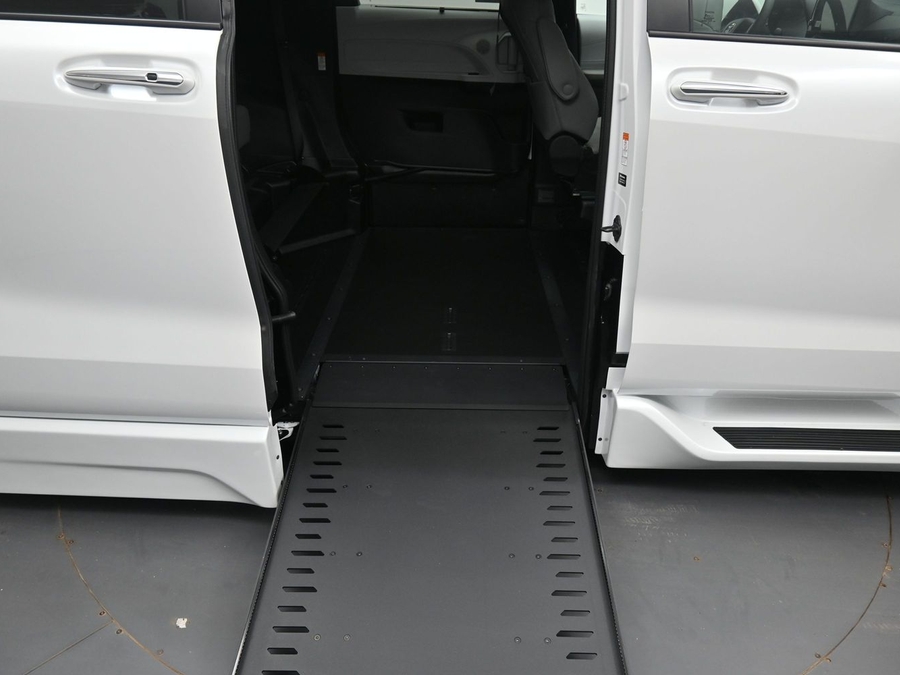 New 2026 Toyota Sienna Hybrid XLE Add - BraunAbility Side Entry In Floor Automatic Ramp