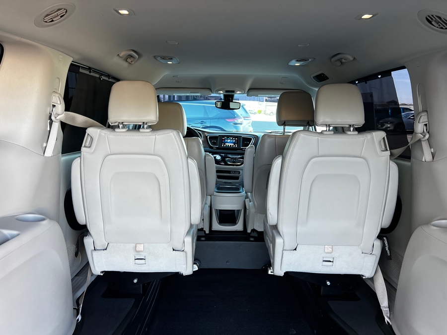 Used 2021 Chrysler Voyager LXi - BraunAbility Rear Entry Entry Fold Out Manual Ramp