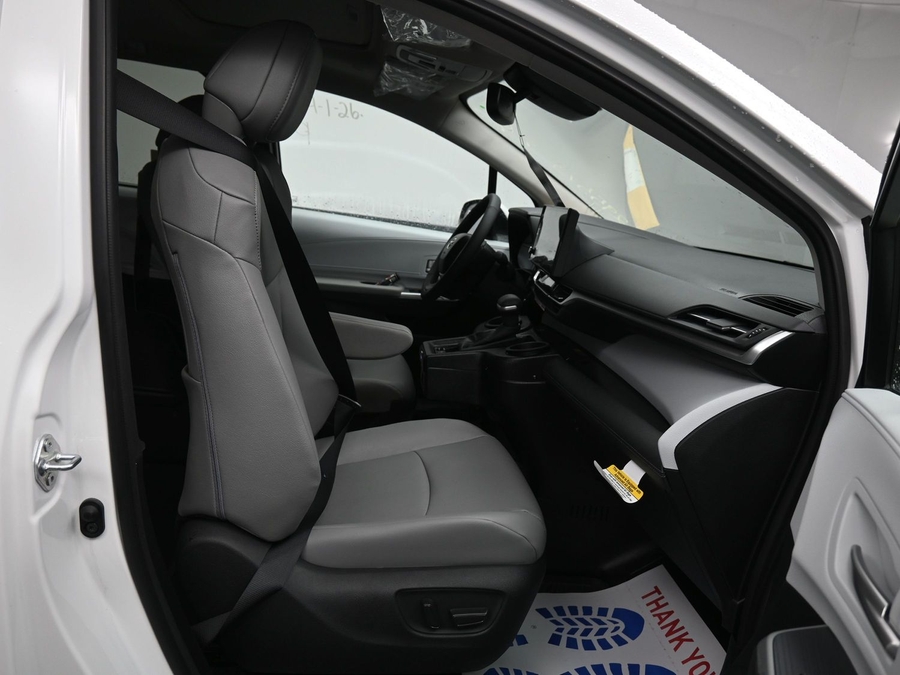 White Toyota Sienna image number 8