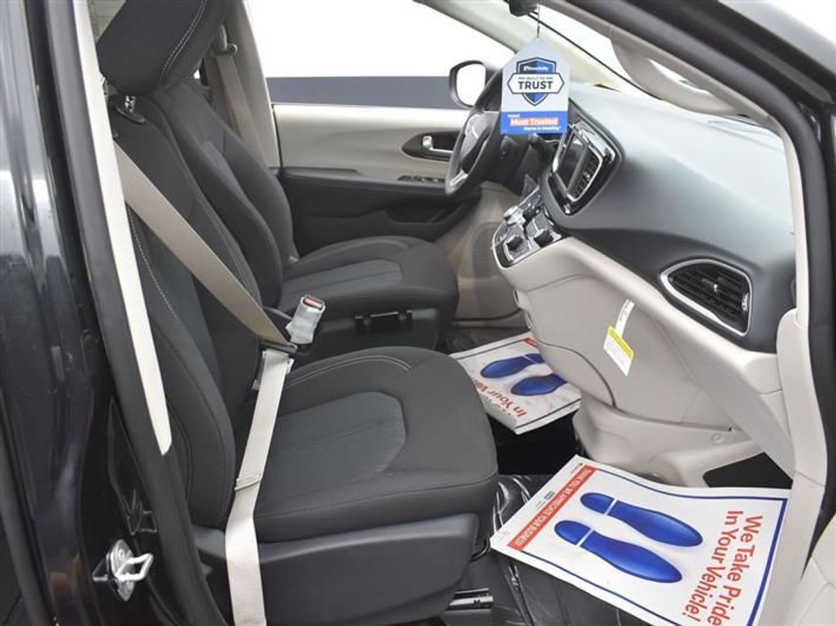 2023 CHRYSLER VOYAGER - Image 14