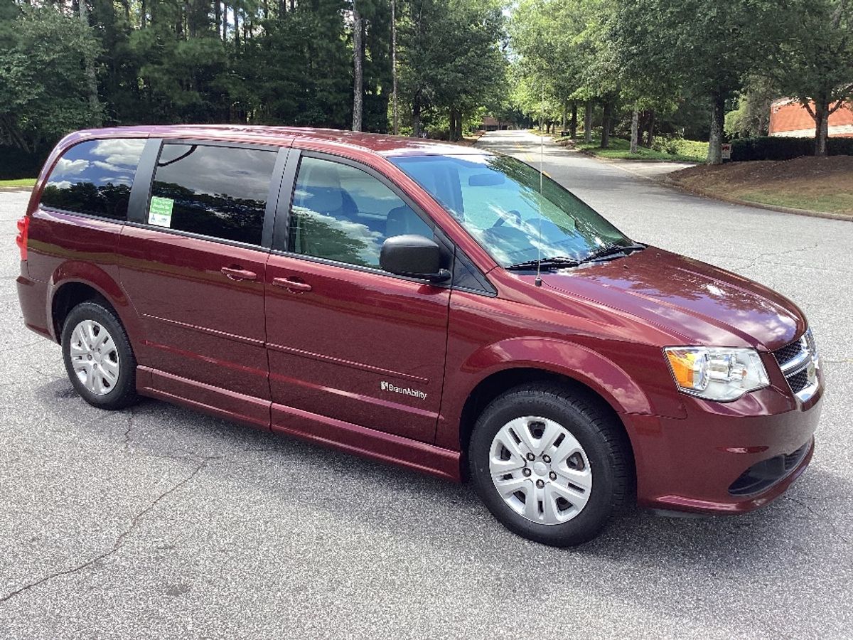 Red Dodge Grand Caravan image number 7