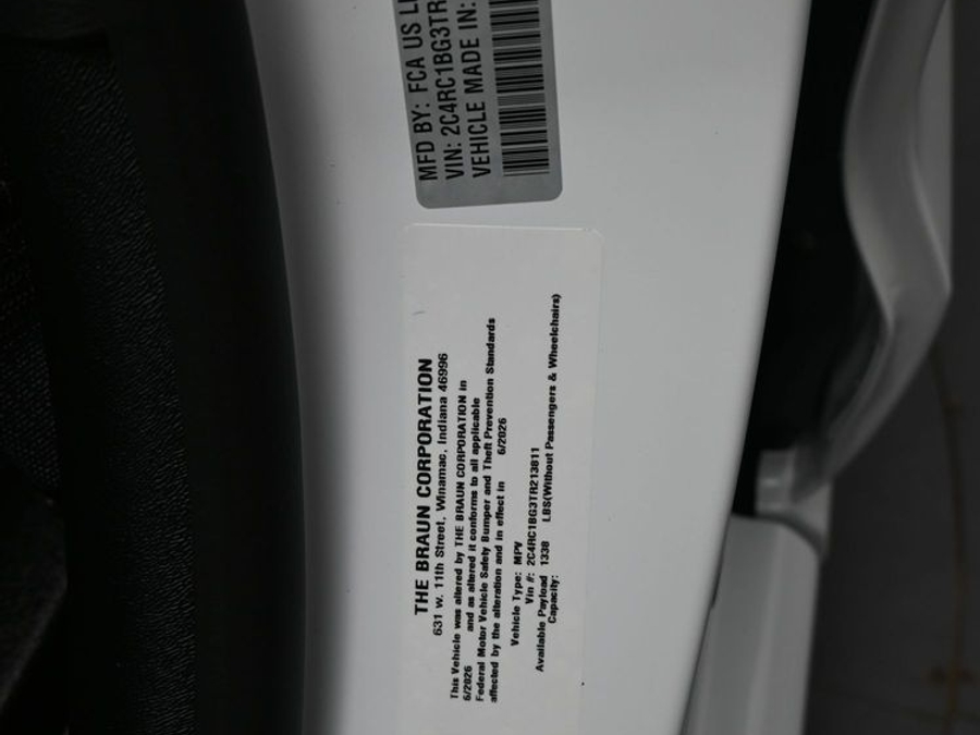 White Chrysler Pacifica image number 8