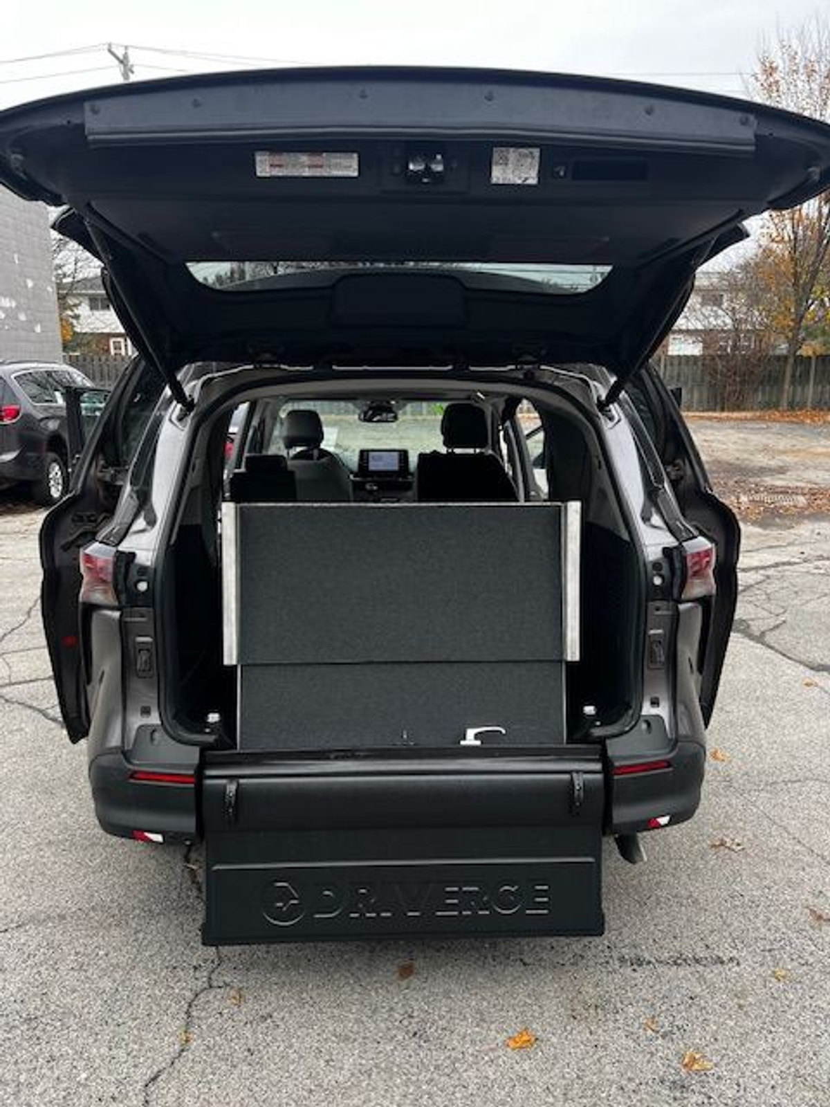 2024 TOYOTA SIENNA - Image 6