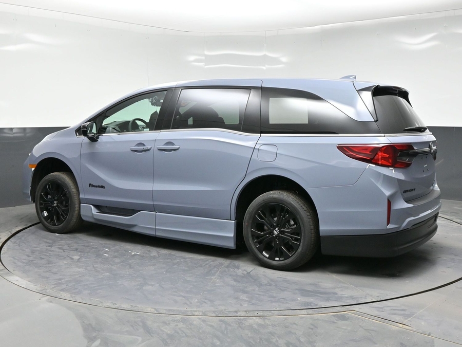 Grey Honda Odyssey image number 3