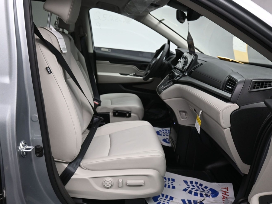 New 2026 Honda Odyssey EX-L - BraunAbility Side Entry Entry In Floor Automatic Ramp