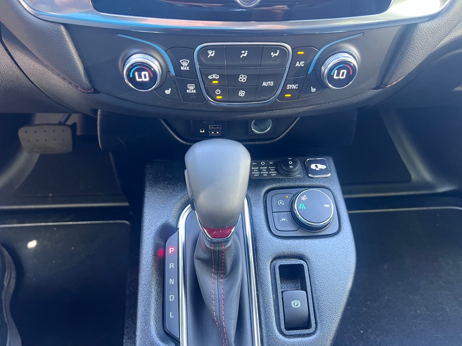 Used 2023 Chevrolet Traverse 2LT - BraunAbility Side Entry In Floor Automatic Ramp