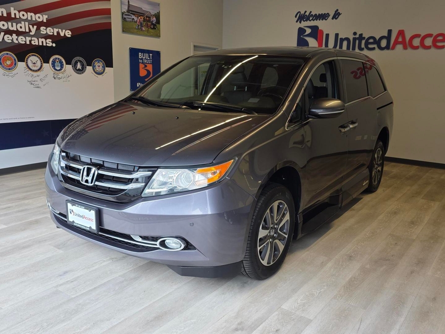 Used 2015 Honda Odyssey Touring Elite - VMI Side Entry Entry In Floor Automatic Ramp