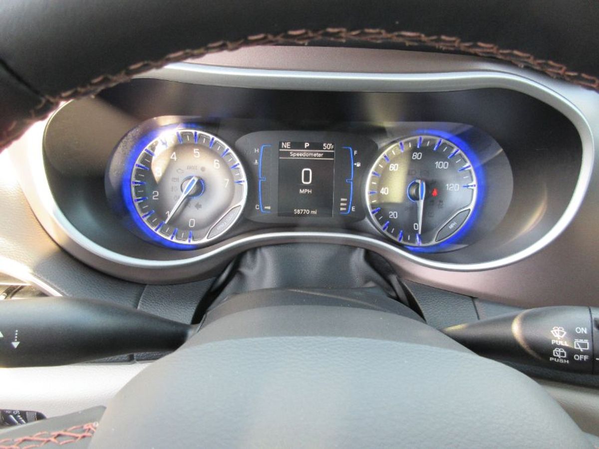 Black Chrysler Pacifica image number 3