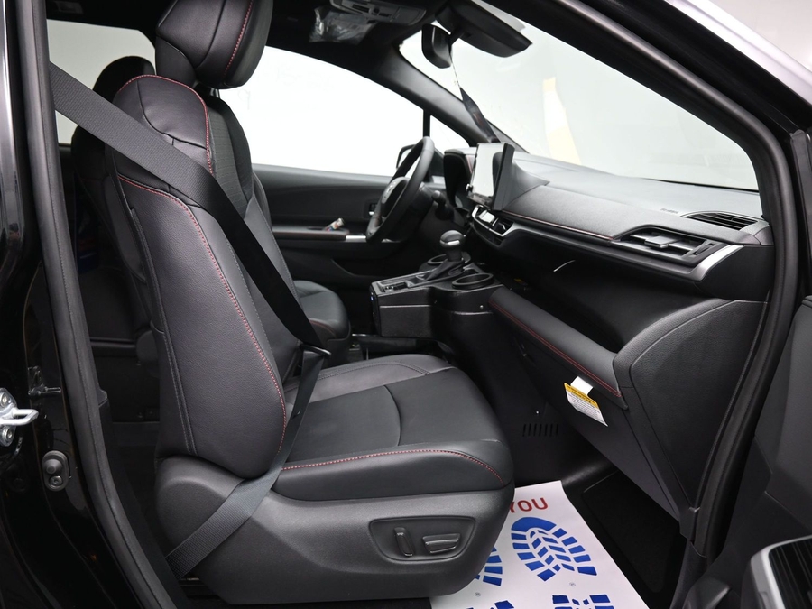 Black Toyota Sienna image number 8