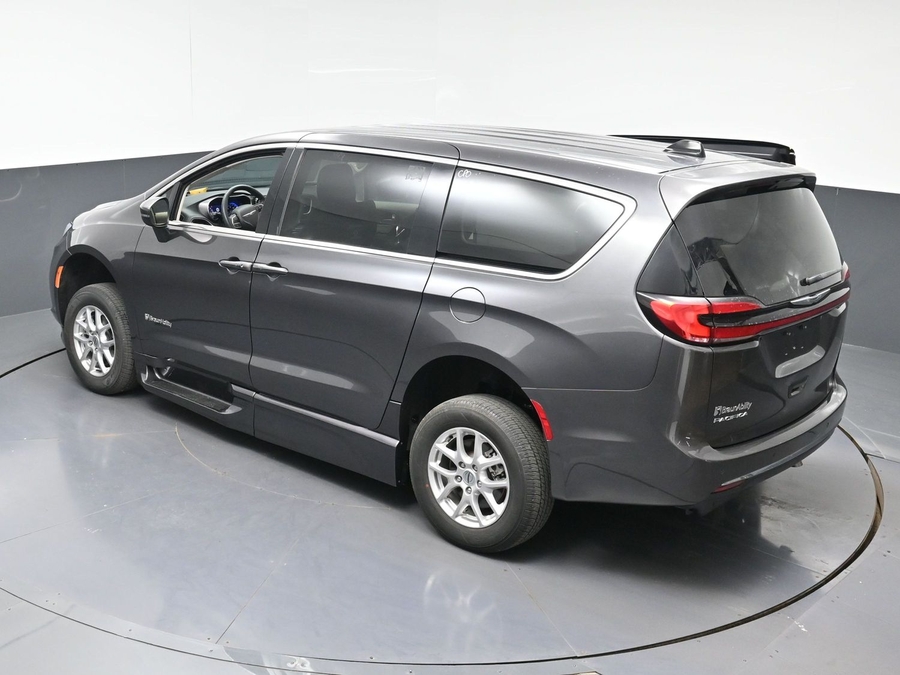 Used 2023 Chrysler Pacifica Touring L - BraunAbility Side Entry Fold Out Automatic Ramp