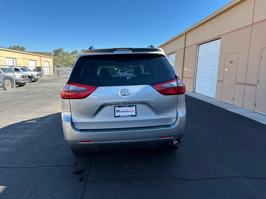 Used 2020 Toyota Sienna LE - VMI Side Entry Entry In Floor Automatic Ramp