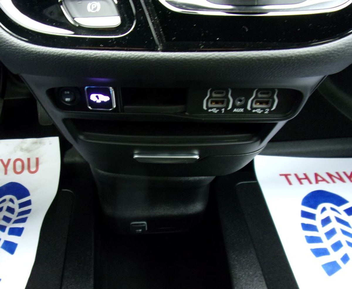 2025 CHRYSLER PACIFICA - Image 12