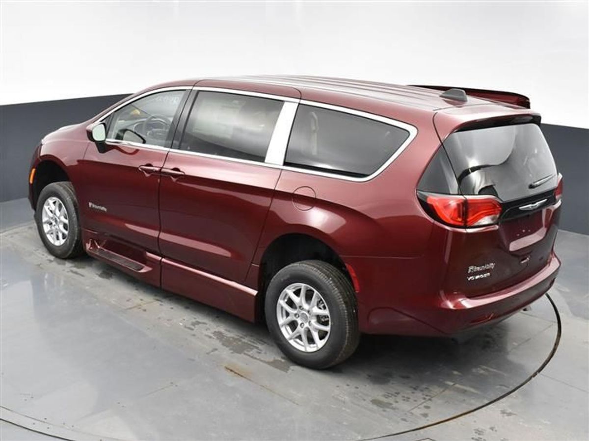 2023 CHRYSLER VOYAGER - Image 5