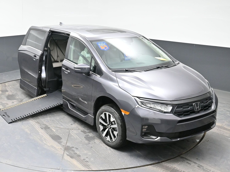 Grey Honda Odyssey image number 22