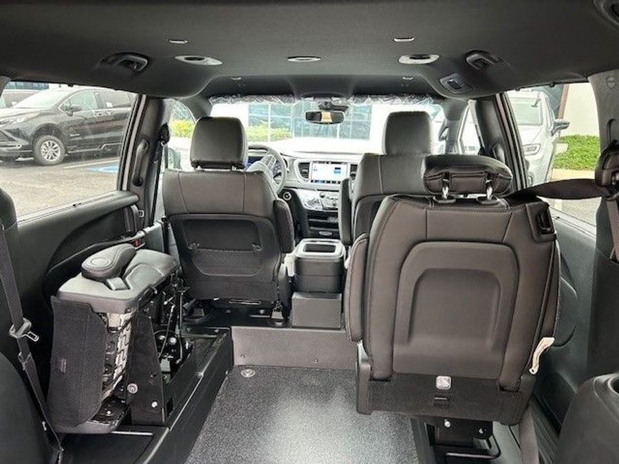 New 2025 Chrysler Voyager LX - BraunAbility Commercial Rear Entry Entry Fold Out Manual Ramp