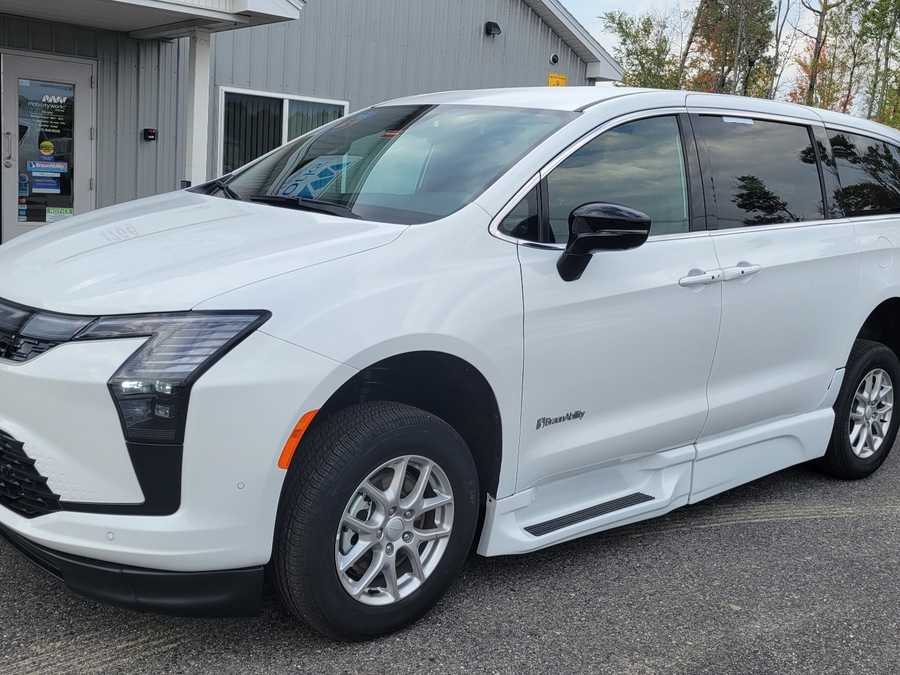 White Chrysler Pacifica image number 2