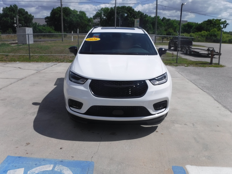 White Chrysler Pacifica image number 2