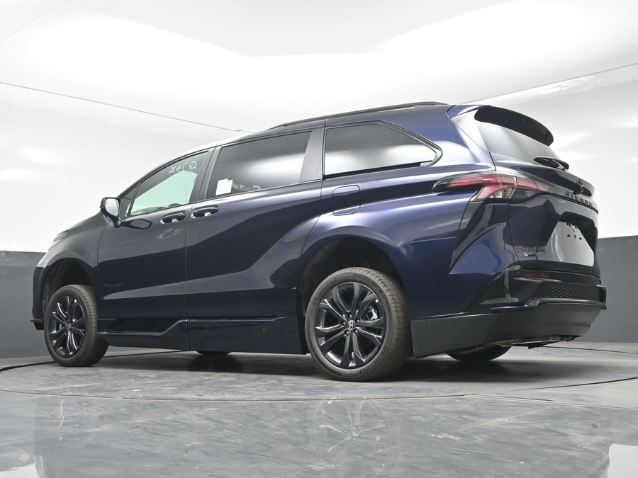 New 2026 Toyota Sienna Hybrid XSE Sport - BraunAbility Side Entry In Floor Automatic Ramp