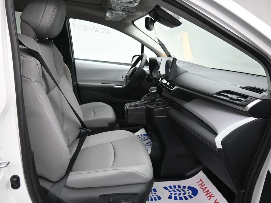 New 2026 Toyota Sienna Hybrid XLE Add - BraunAbility Side Entry Fold Out Automatic Ramp