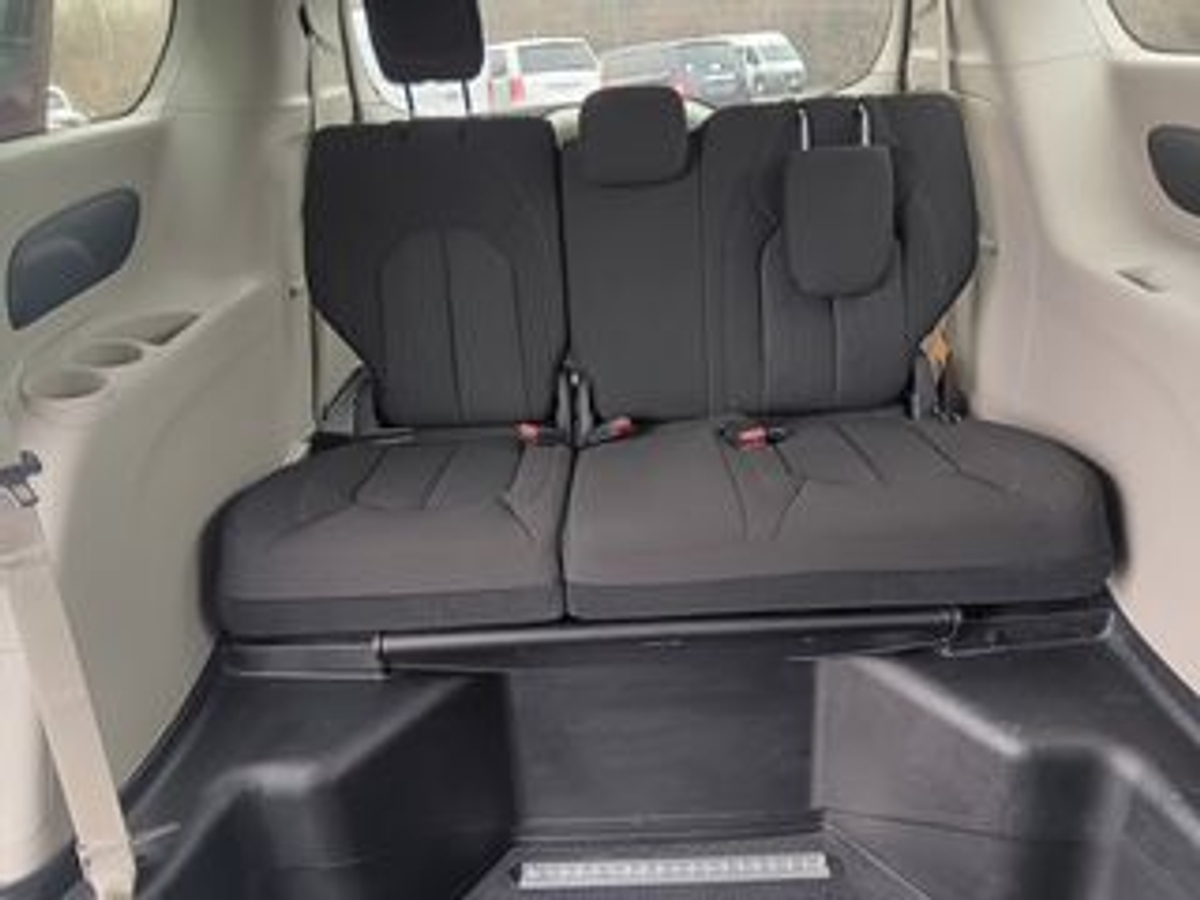 2022 CHRYSLER VOYAGER - Image 11