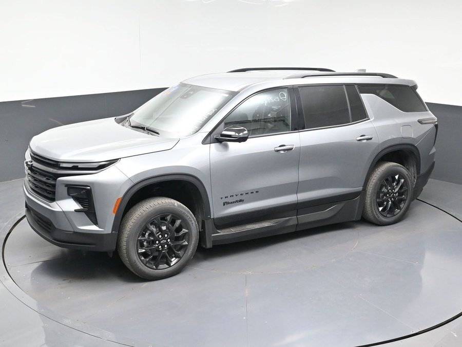 New 2026 Chevrolet Traverse 1LT Midnight - BraunAbility Side Entry Entry In Floor Automatic Ramp