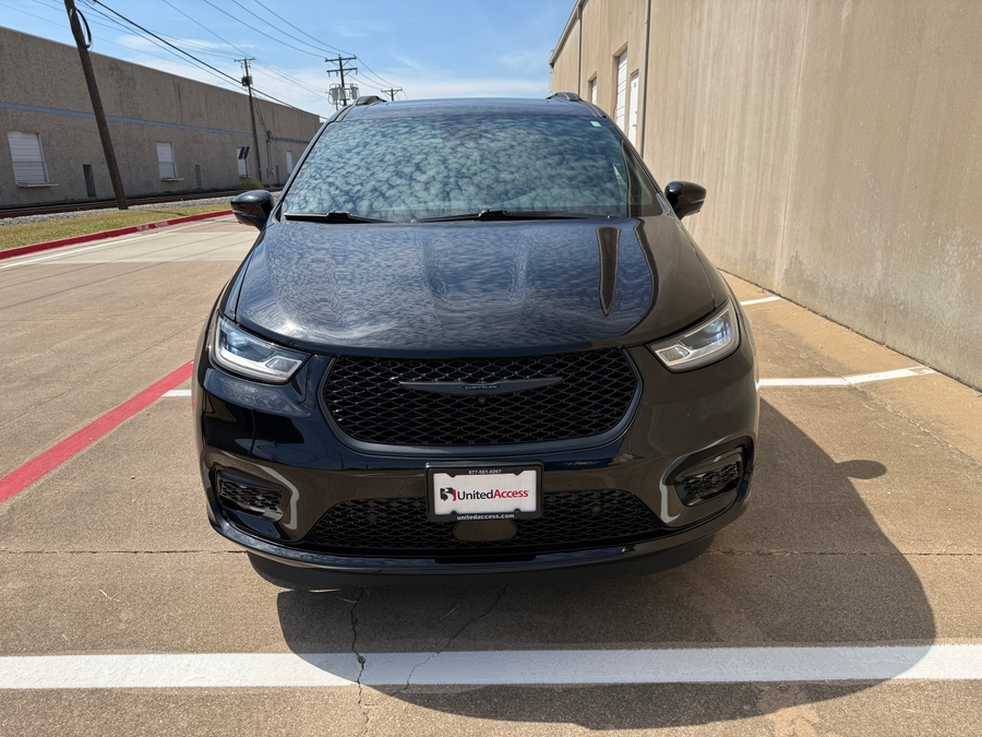 Used 2023 Chrysler Pacifica Limited Sport - RLX Side Entry Entry In Floor Automatic Ramp