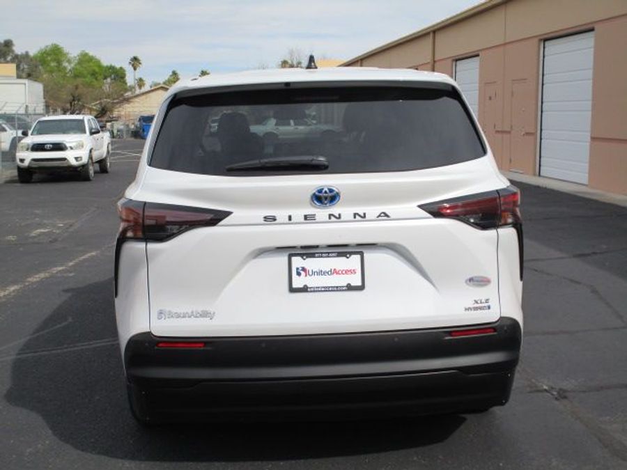 Used 2023 Toyota Sienna Hybrid XLE Base - BraunAbility Side Entry Entry In Floor Automatic Ramp