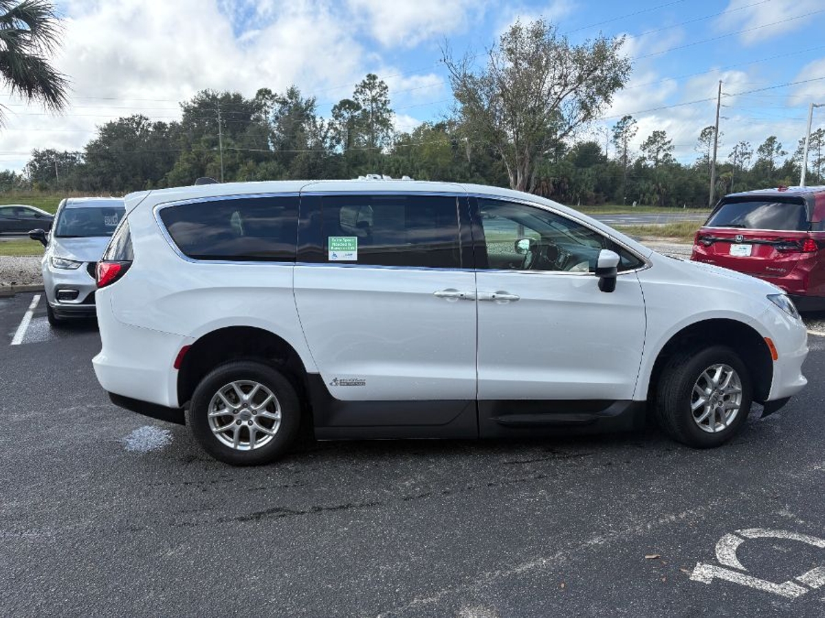 2022 CHRYSLER VOYAGER - Image 7