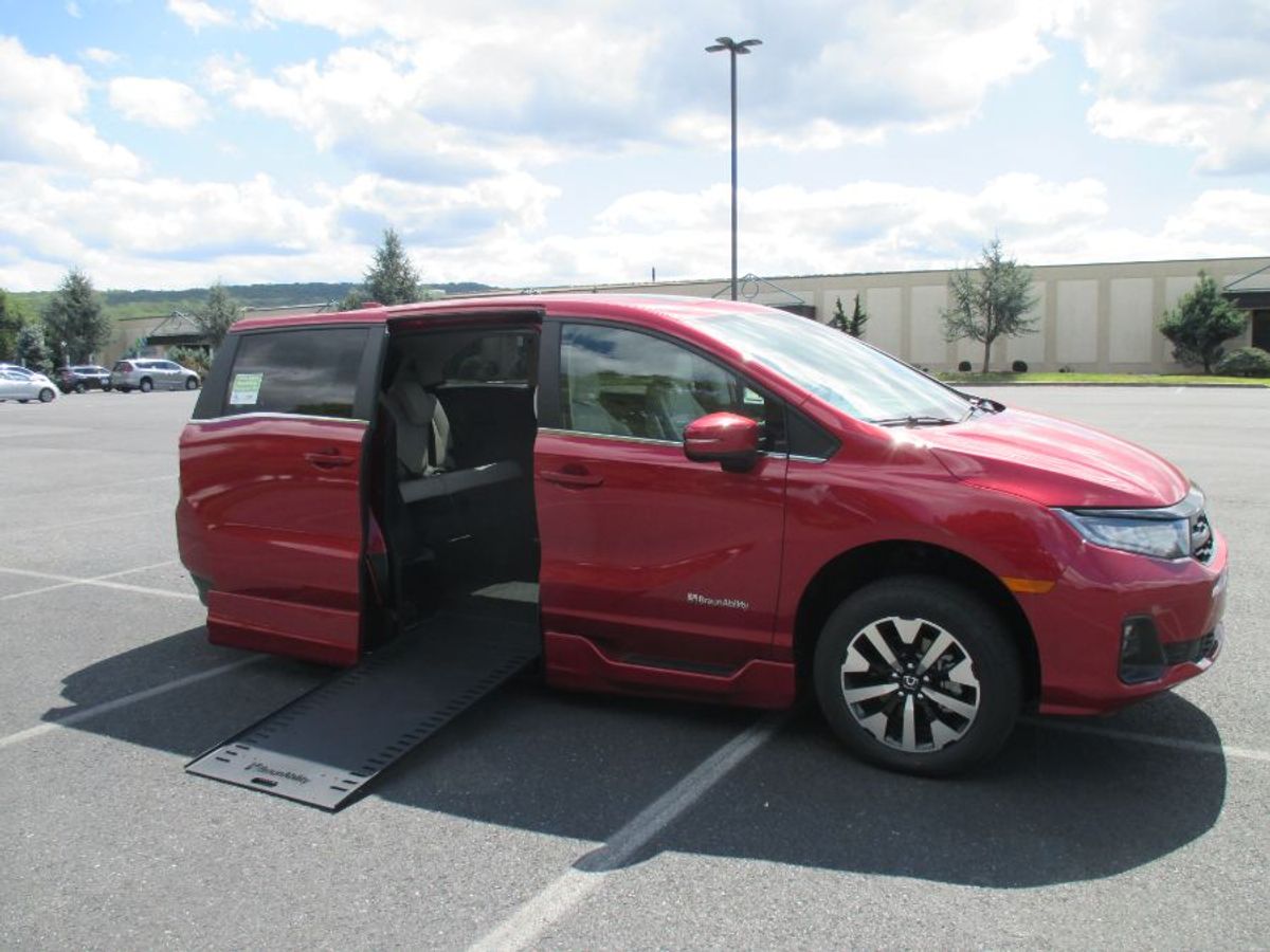 2025 Honda Odyssey EX-L's photo