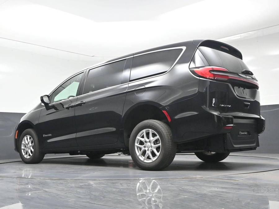 Used 2025 Chrysler Pacifica Select - BraunAbility Rear Entry Fold Out Manual Ramp