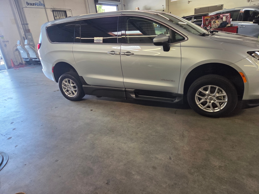 Used 2022 Chrysler Voyager LX - BraunAbility Commercial Side Entry Fold Out Manual Ramp