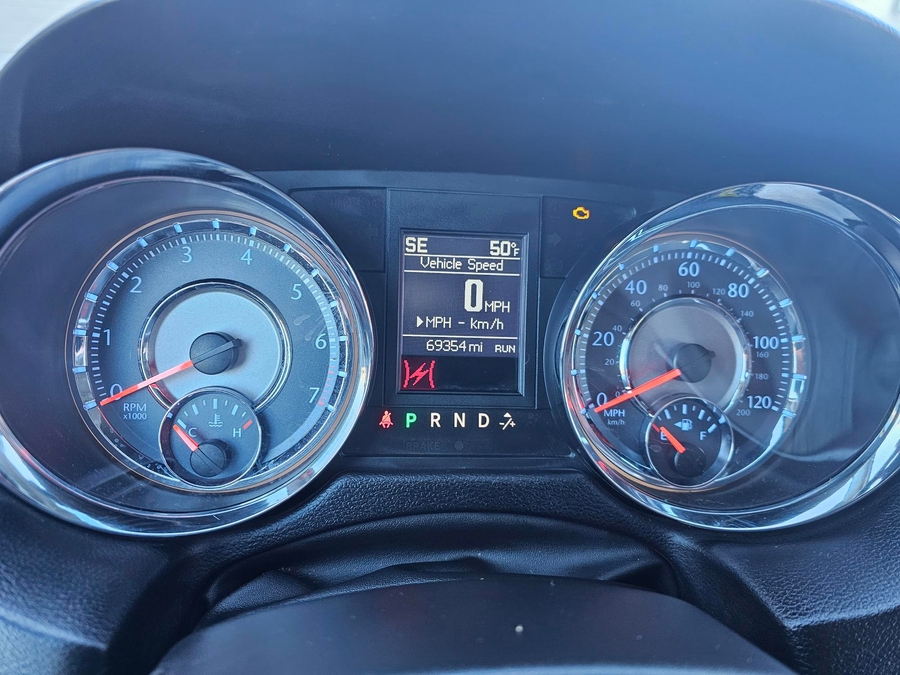  Chrysler Town and Country image number 8