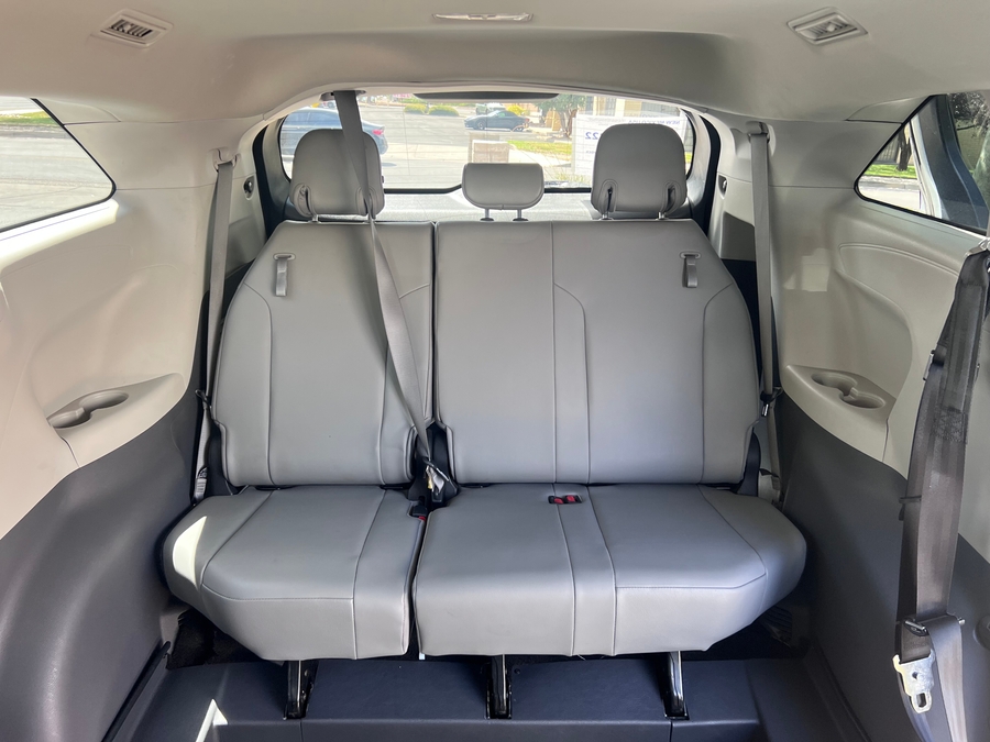 Used 2021 Toyota Sienna Hybrid XLE - VMI Side Entry In Floor Automatic Ramp