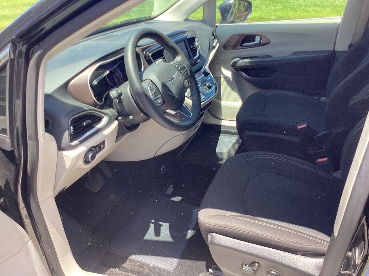 2024 CHRYSLER VOYAGER - Image 20