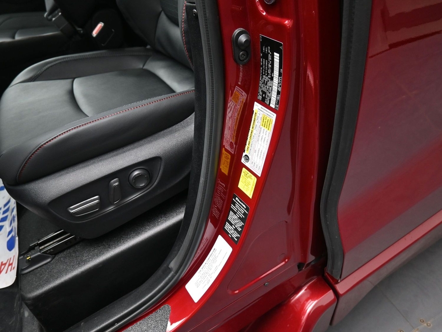 New 2026 Toyota Sienna Hybrid XSE Sport - BraunAbility Side Entry In Floor Automatic Ramp