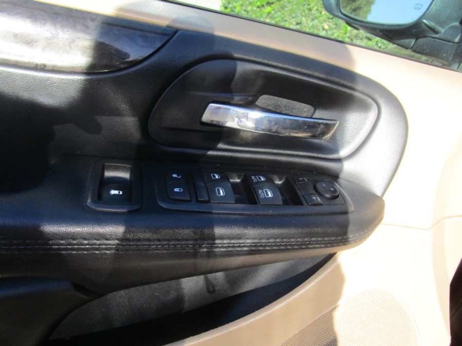 Used 2016 Dodge Grand Caravan SXT - VMI Side Entry Fold Out Automatic Ramp