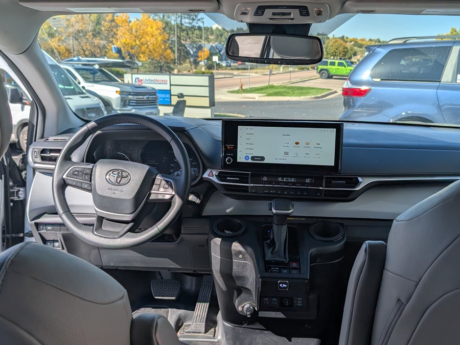 Used 2025 Toyota Sienna Hybrid XLE Base - BraunAbility Side Entry Fold Out Automatic Ramp