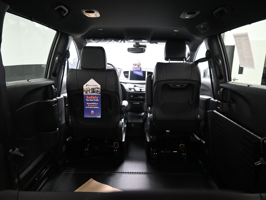 2026 Chrysler Pacifica Select - Photo 7