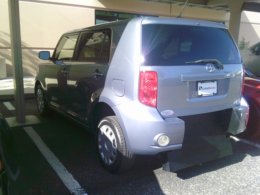 Used 2009 Scion xB Base - Freedom Rear Entry Fold Out Manual Ramp